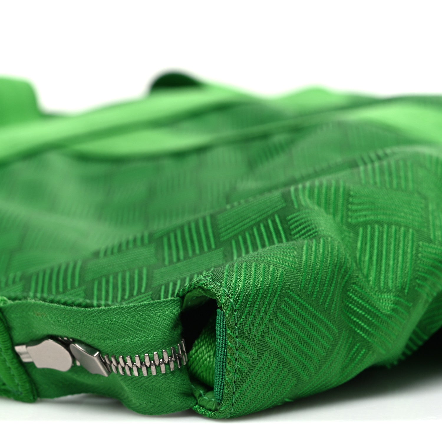 Econyl Jacquard Nylon Woven Pattern Garment Bag Green