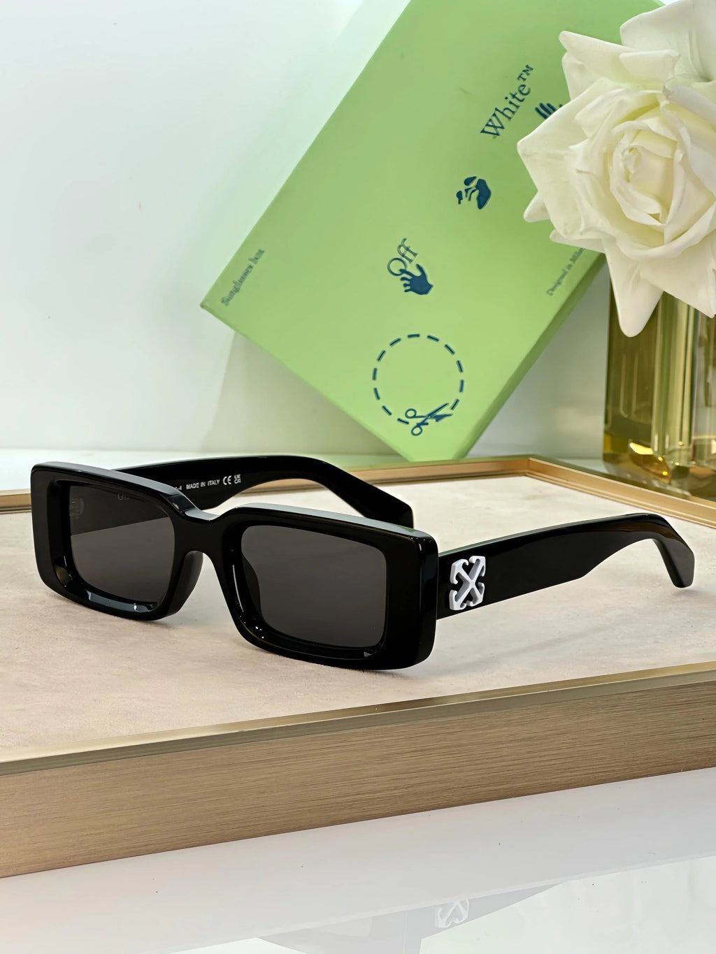 OFF-WHITE! OERI127 Unisex Sunglasses ✨