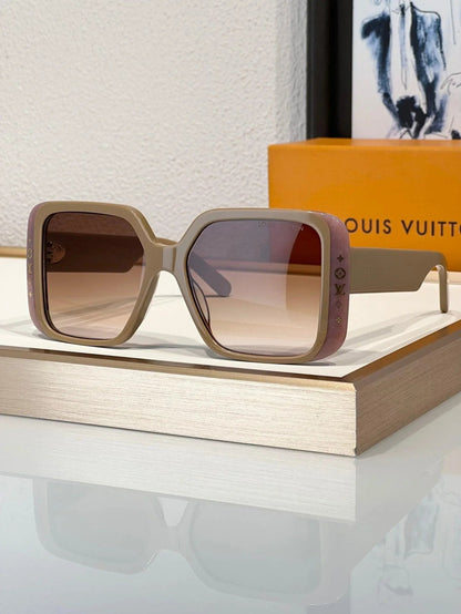 Louis Vuitton Z2095W New LV Moon Daily Square Women&