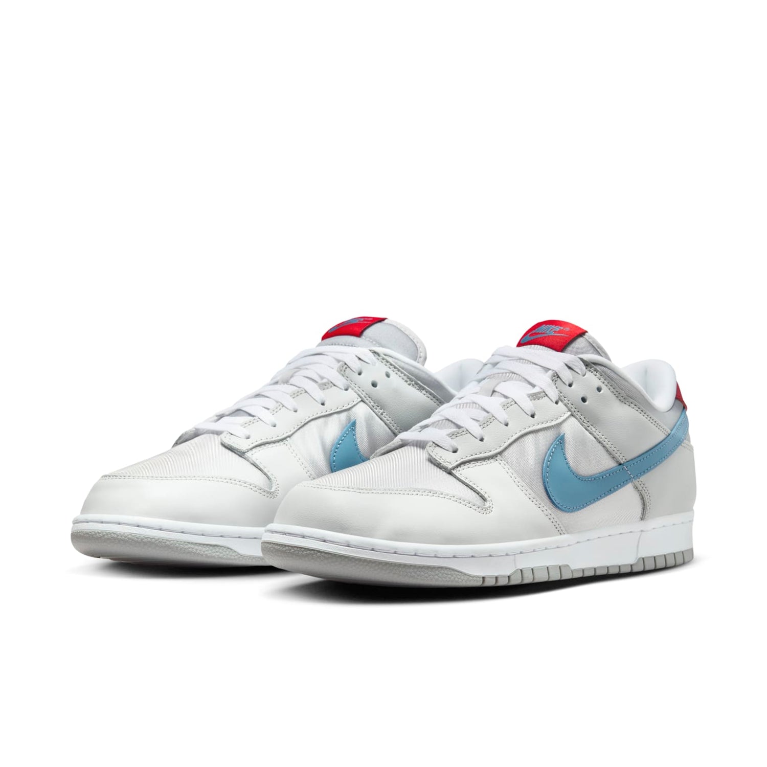 Nike Dunk Low ‘Silver Surfer’
