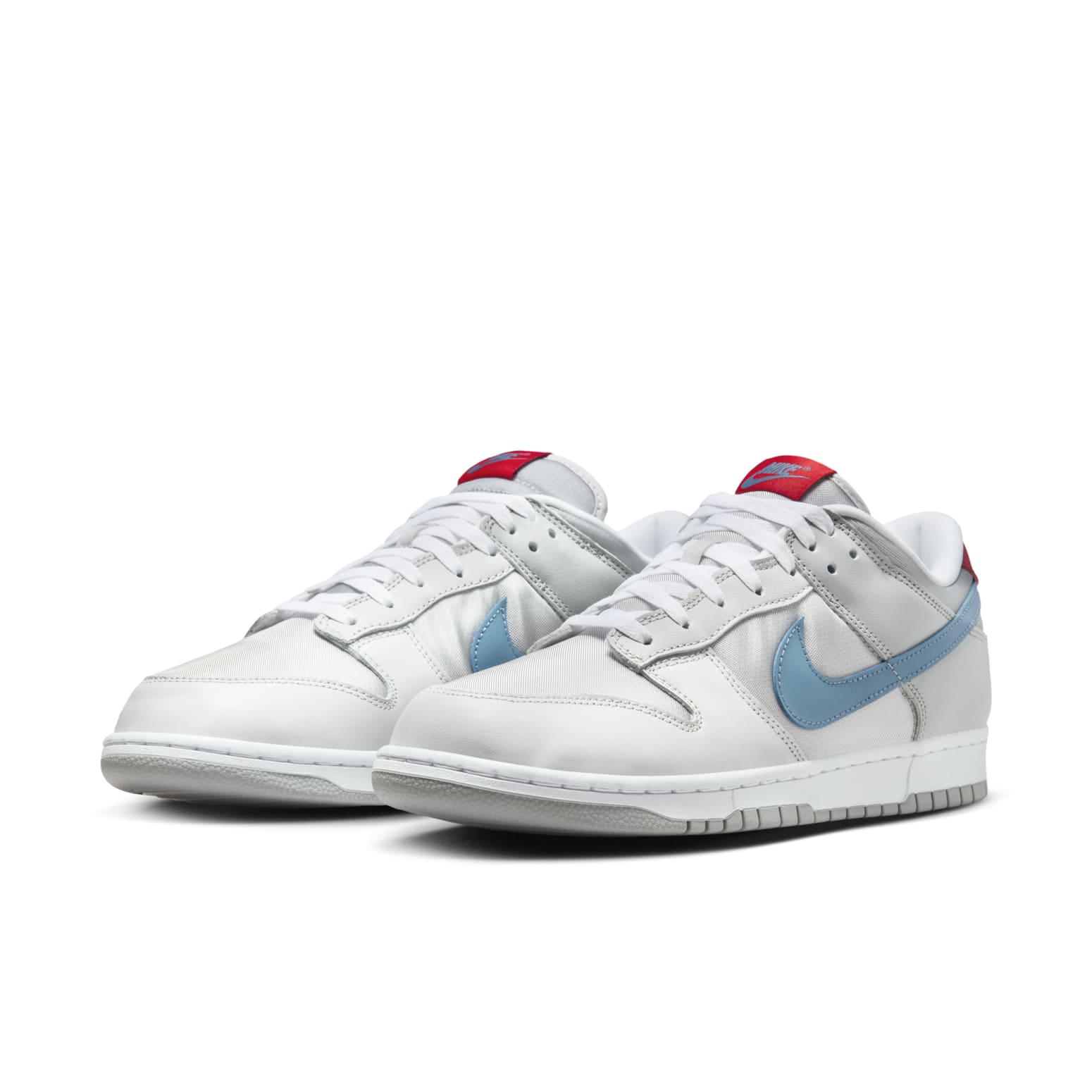 Nike Dunk Low ‘Silver Surfer’
