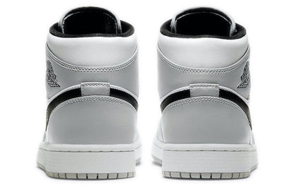 Air Jordan 1 Mid ‘Smoke Grey’