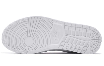Air Jordan 1 Low ‘Triple White’
