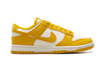 Dunk Low WMNS "Dark Sulfur Gold Mini Swoosh" IB4417 101