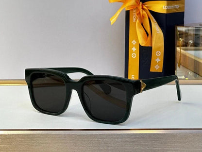 Louis Vuitton Z1785W Glide Square Sunglasses  ✨