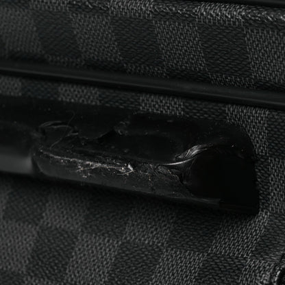 Damier Graphite Pilot Case