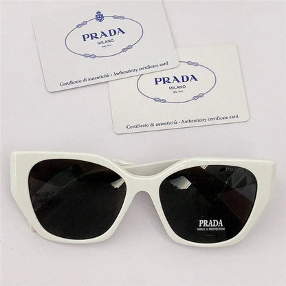 Prada PR 19ZS Oval Round Sunglasses  🟥