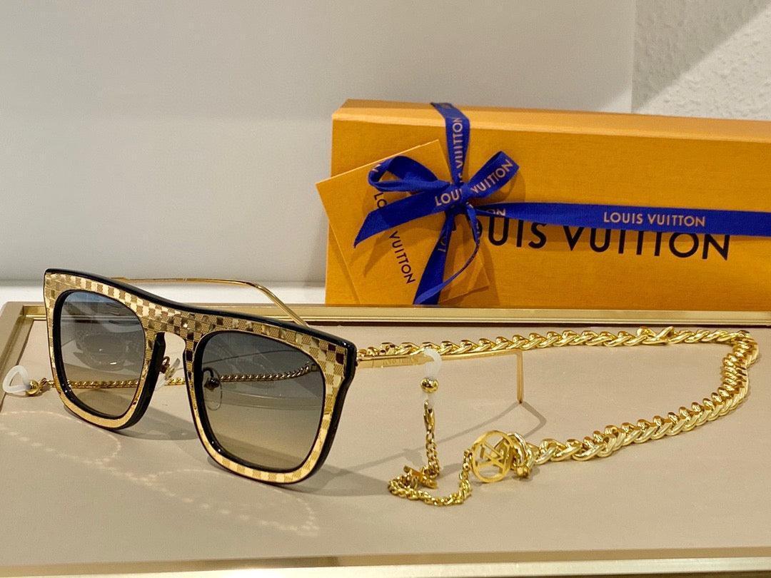 Louis Vuitton ultra rare LV1105 Chain Women's Sunglasses ✨