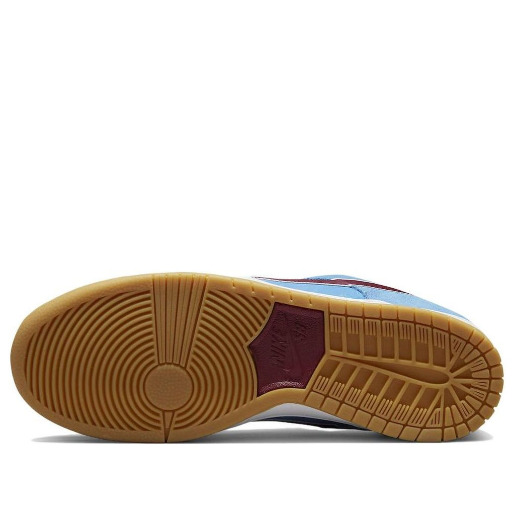 Nike SB Dunk Low Premium ‘Philadelphia Phillies’
