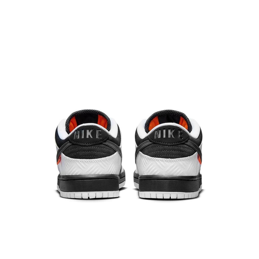 Nike x TIGHTBOOTH SB Dunk Low ‘White Black’