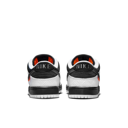 Nike x TIGHTBOOTH SB Dunk Low ‘White Black’