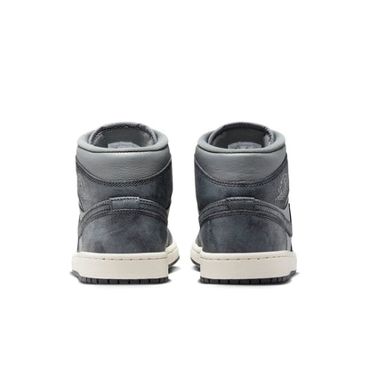 Air Jordan 1 Mid ‘Distressed Smoke Grey’