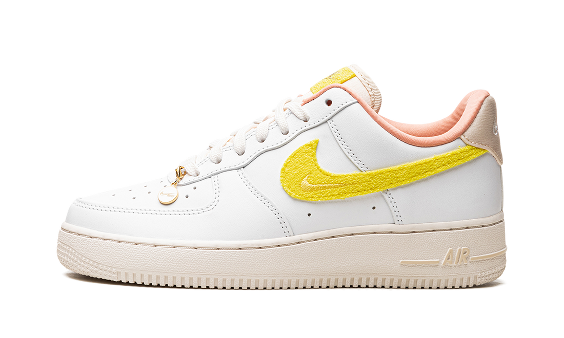 AIR FORCE 1 &