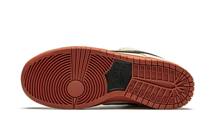 SB Dunk Low Pro "Hennessy" BQ6817 100