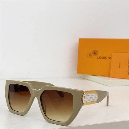 Louis Vuitton LV Z2038E Twist Round Women&