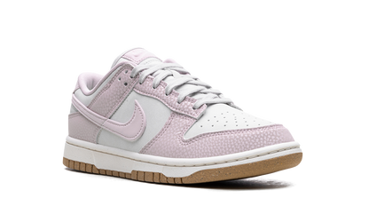 Dunk Low WMNS "Platinum Violet" FN6345 001