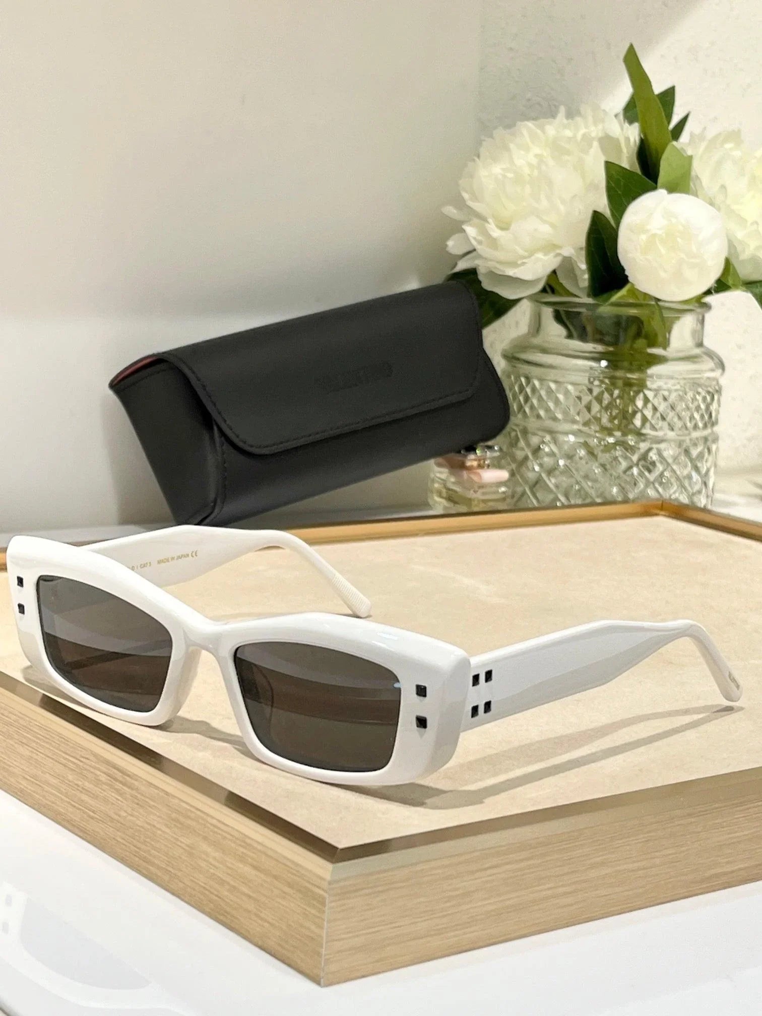 NEW SEASON Valentino V-Quattro VLS-109 Sunglasses✨