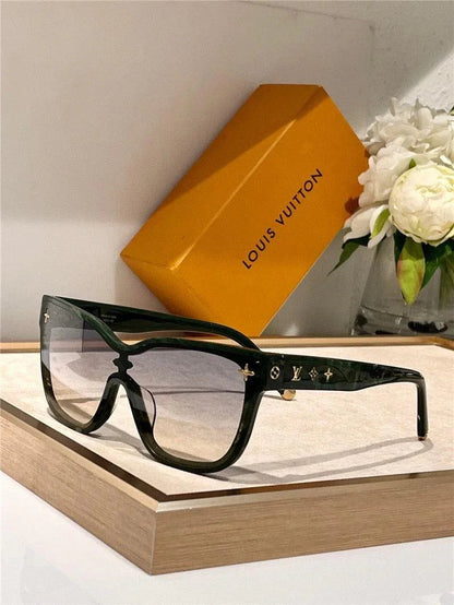 LOUIS VUITTON Z1844U LV Shadow Square Sunglasses  ✨