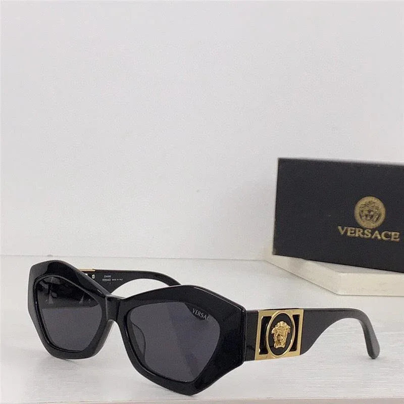 Ultra RaRe VINTAGE VERSACE SUNGLASSES MOD.421/B   ✨