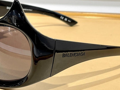 BALENCIAGA GOTHAM CAT SUNGLASSES  ✨