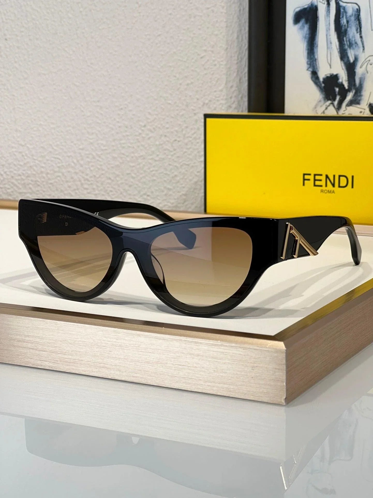 FENDI First FE40111I 01B Sunglasses Women's✨