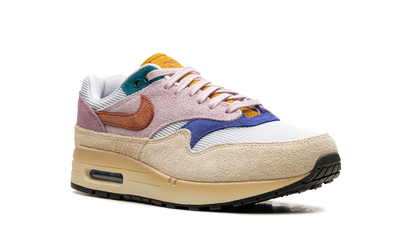 AIR MAX 1 &