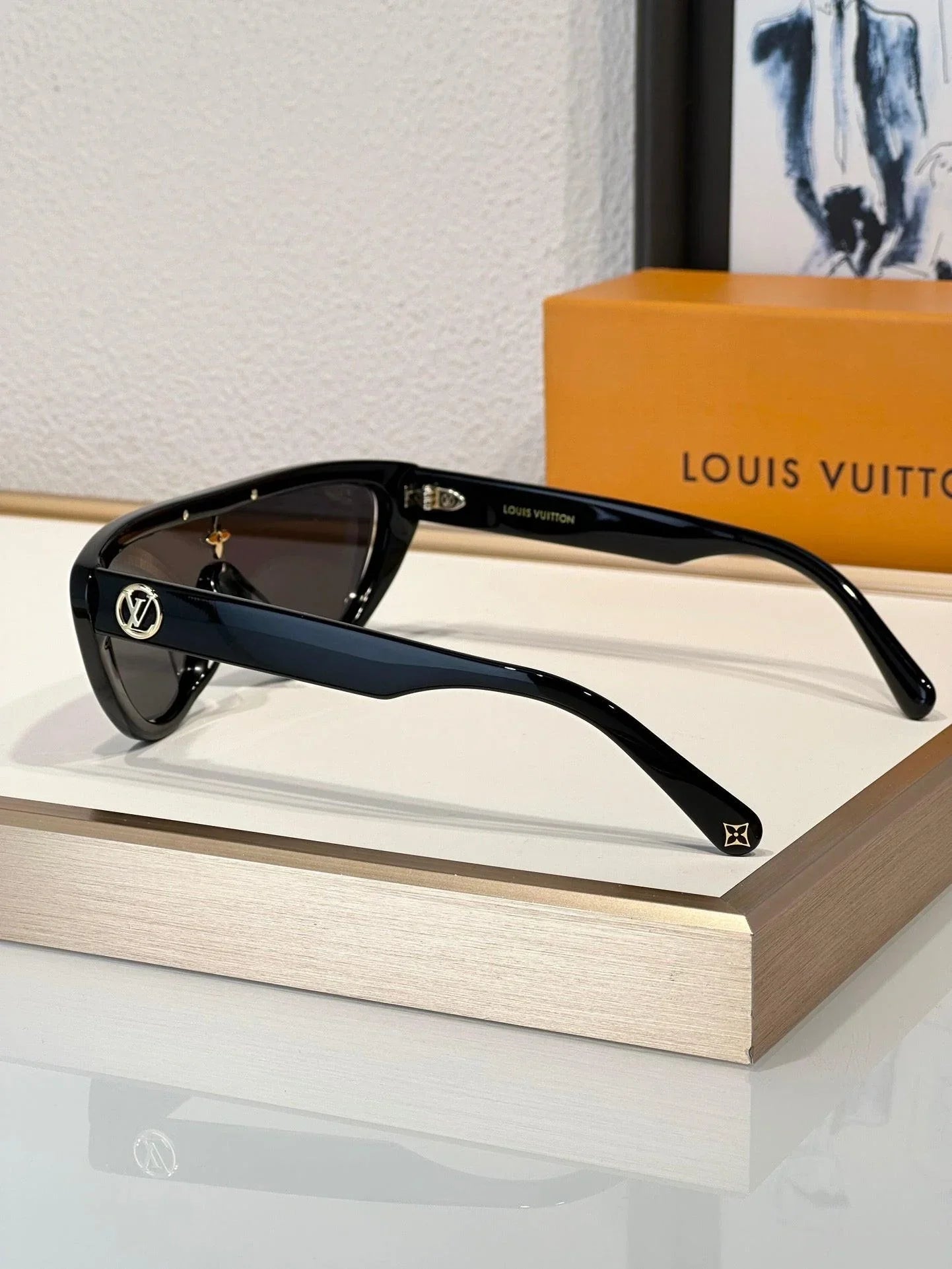 Louis Vuitton  LV Split Cat Eye Sunglasses Z2179U✨