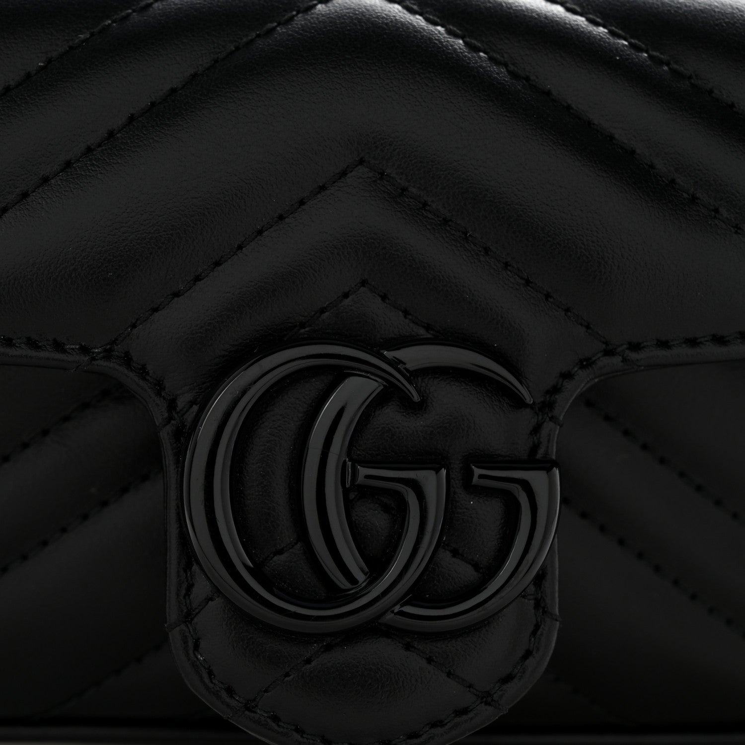 Calfskin Matelasse Monochrome GG Marmont Chain Belt Bag Black
