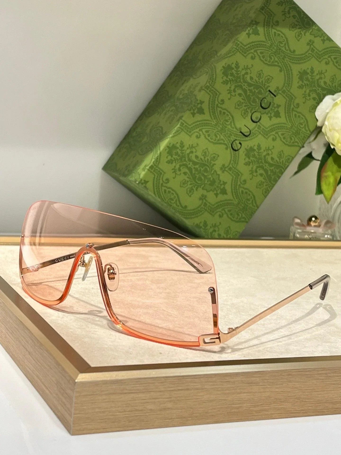 Gucci GG 1560 S MASK-SHAPED FRAME Sunglasses  ✨