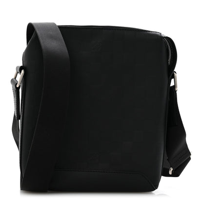 Damier Infini Discovery Messenger BB Onyx