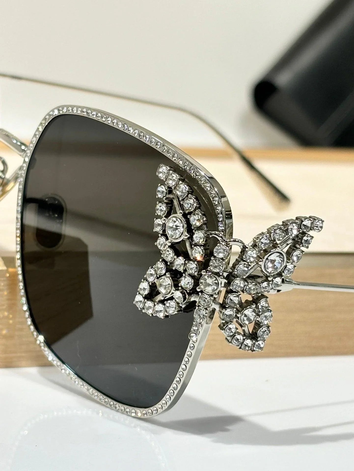 DIOR DiorFantastica S1U Square Sunglasses with Swarovski® Crystals 💎