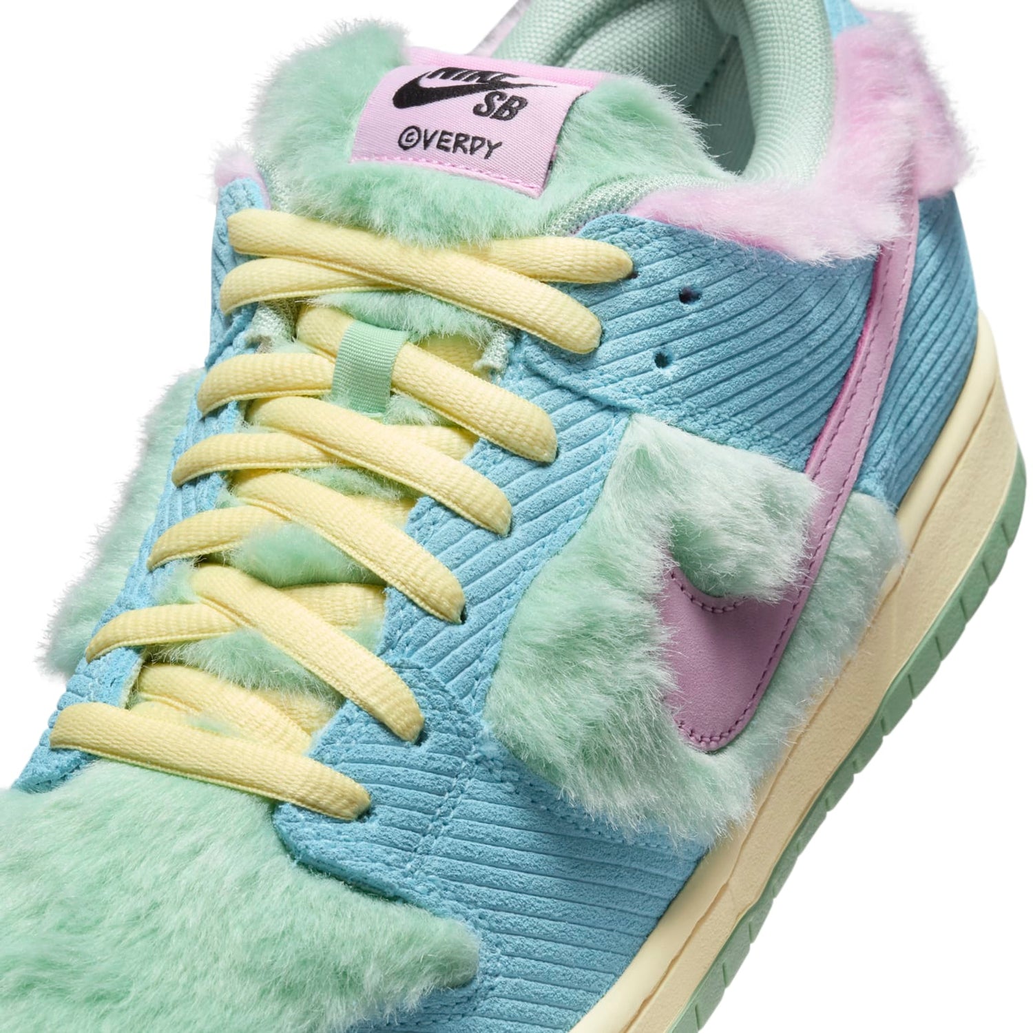 Nike x Verdy SB Dunk Low ‘Visty’
