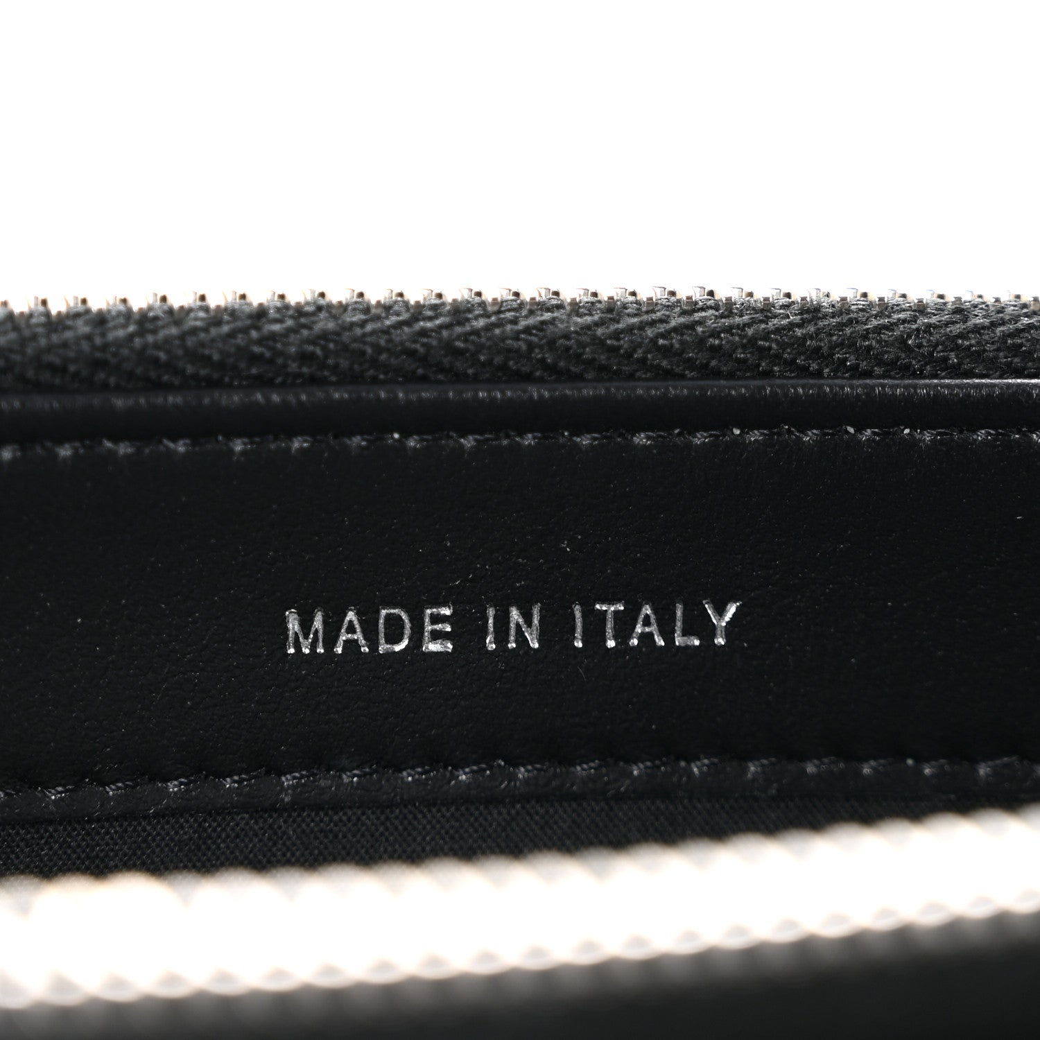 Caviar Quilted Logo Small Clutch With Chain Black