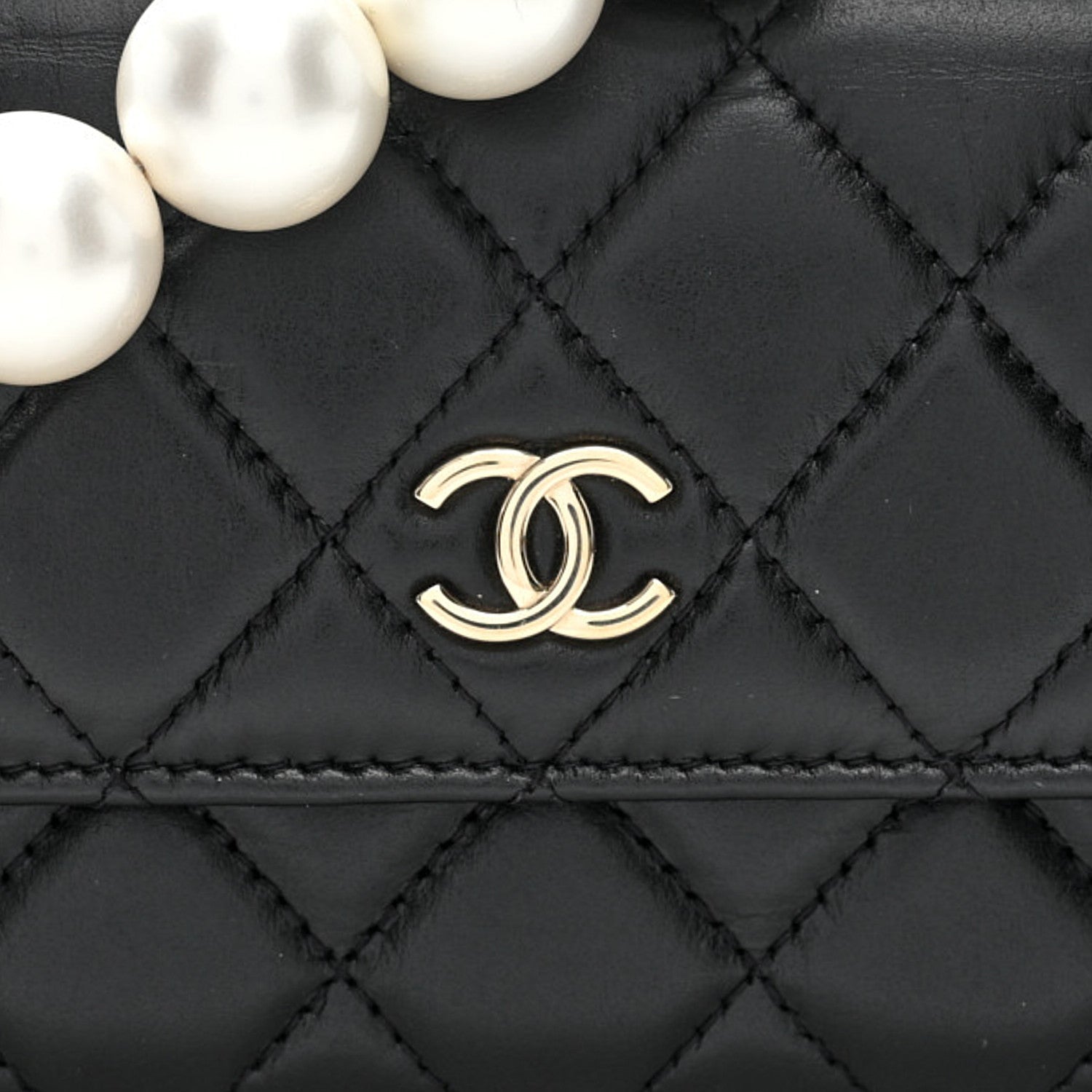 Calfskin Quilted Maxi Pearls Clutch With Chain Black