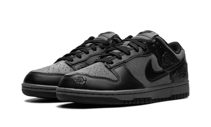 Dunk Low WMNS "Black Roses" HF1986 001