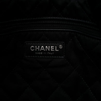 Shiny Calfskin Quilted Chanel 22 Black