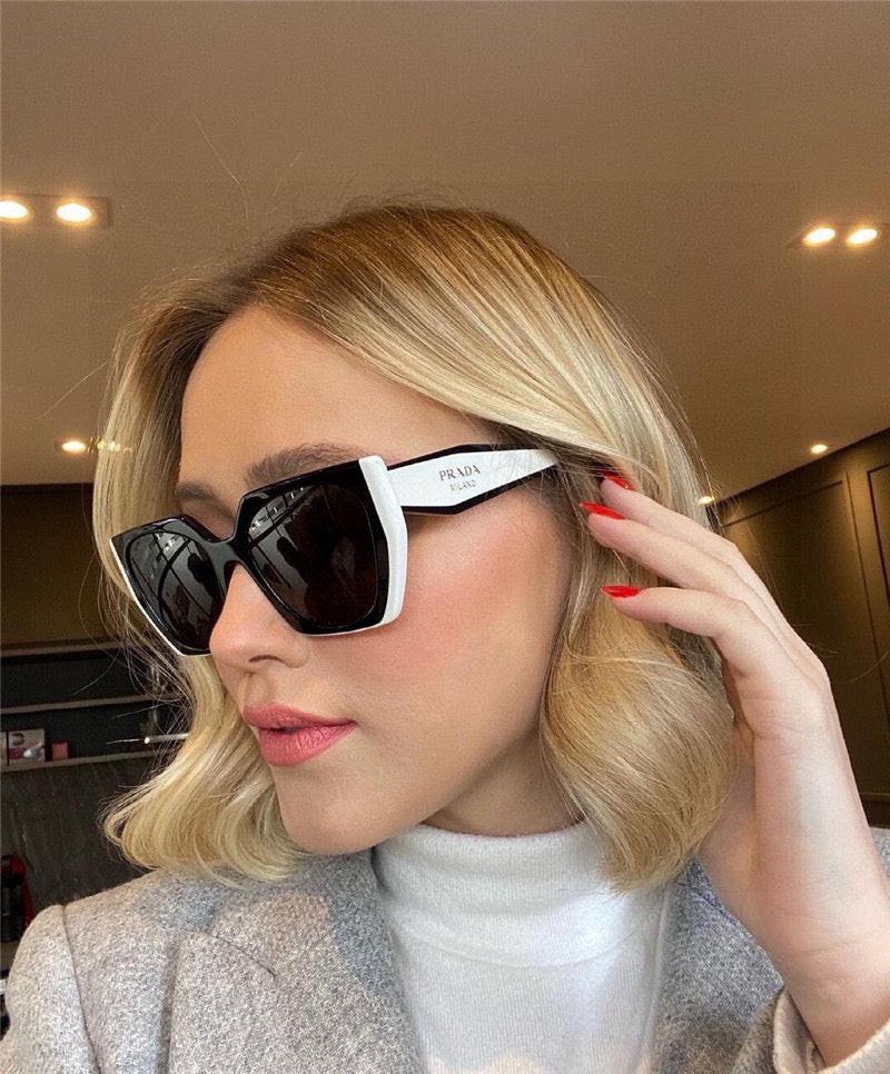 PRADA PR 15WS Sunglasses 54mm✨