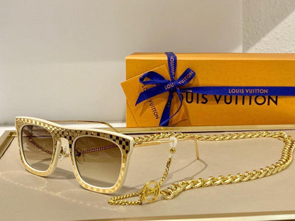 Louis Vuitton ultra rare LV1105 Chain Women&