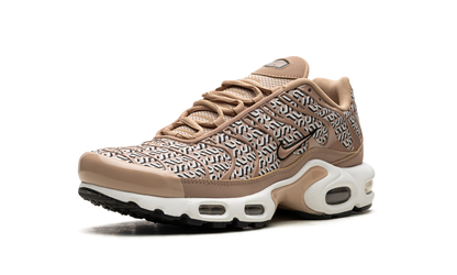 AIR MAX PLUS WMNS "United In Victory" FB2557 200