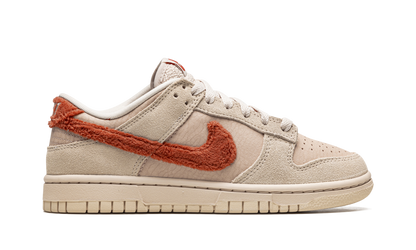 DUNK LO MNS WMNS "Terry Swoosh" DZ4706 200