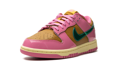 DUNK LOW WMNS "Parris Goebel" FN2721 600