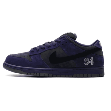 SB Dunk Low “Supreme – Ink”