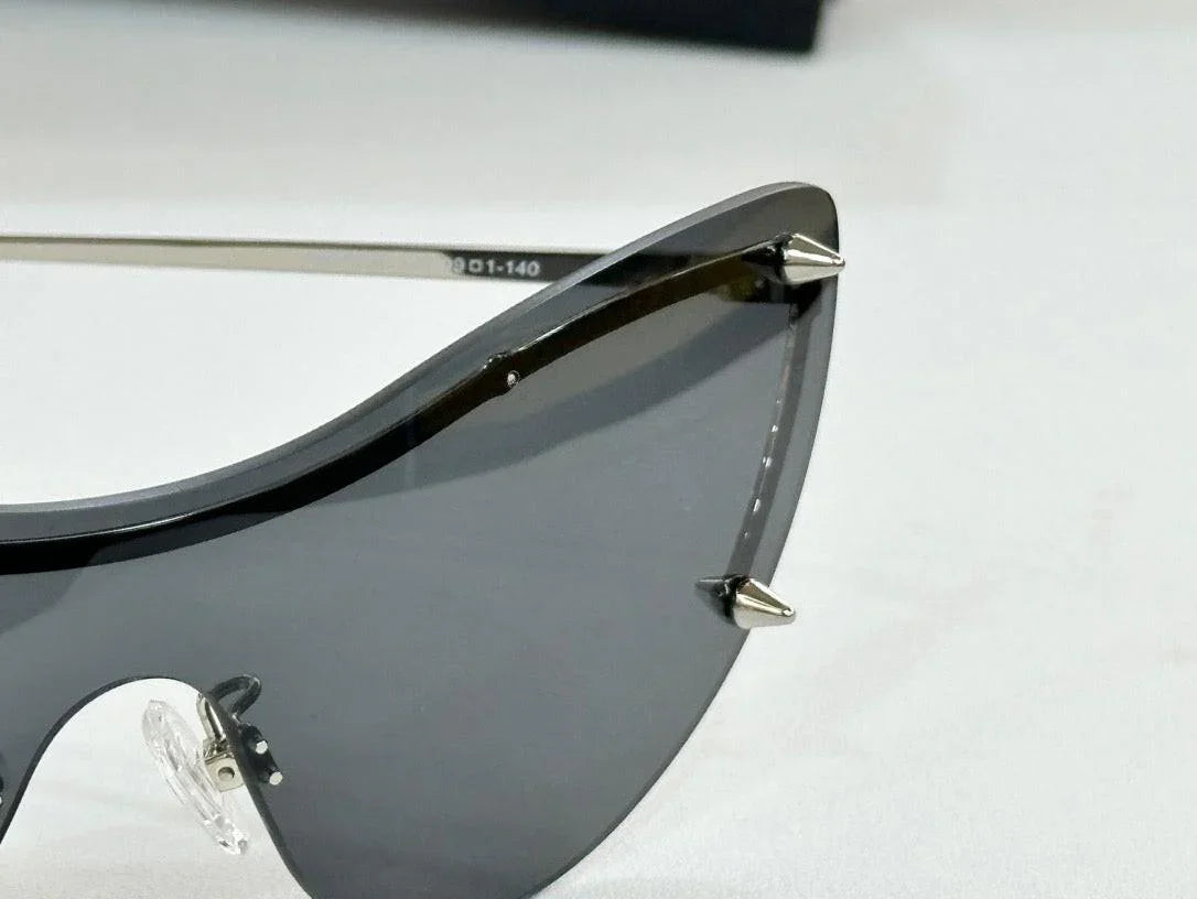 Alexander McQueen AM0413S 005 Sunglasses Women&