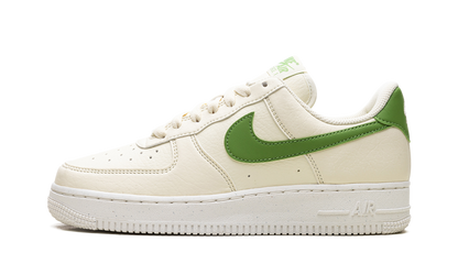 NIKE AIR FORCE 1 &