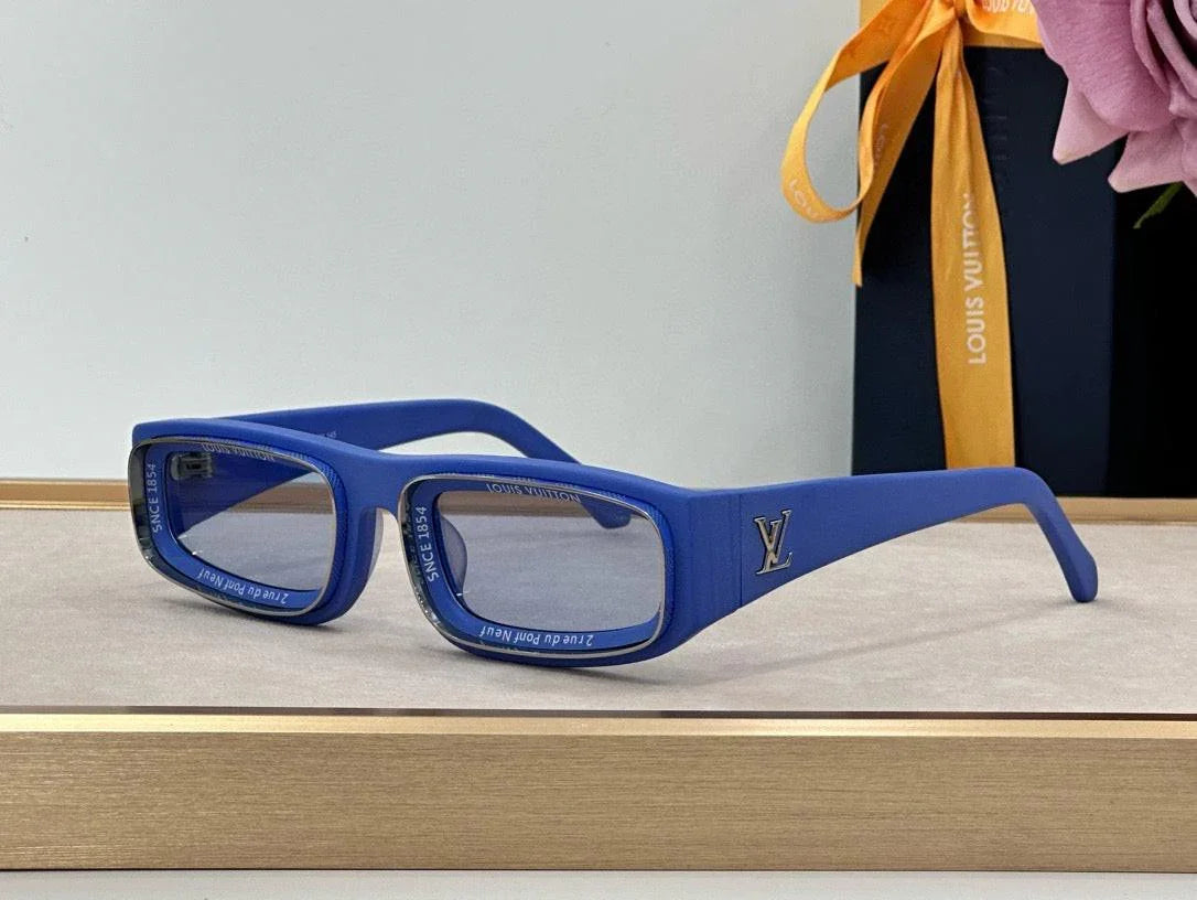 Louis Vuitton Z2388E Runway Super Vision Low Square Sunglasses ✨