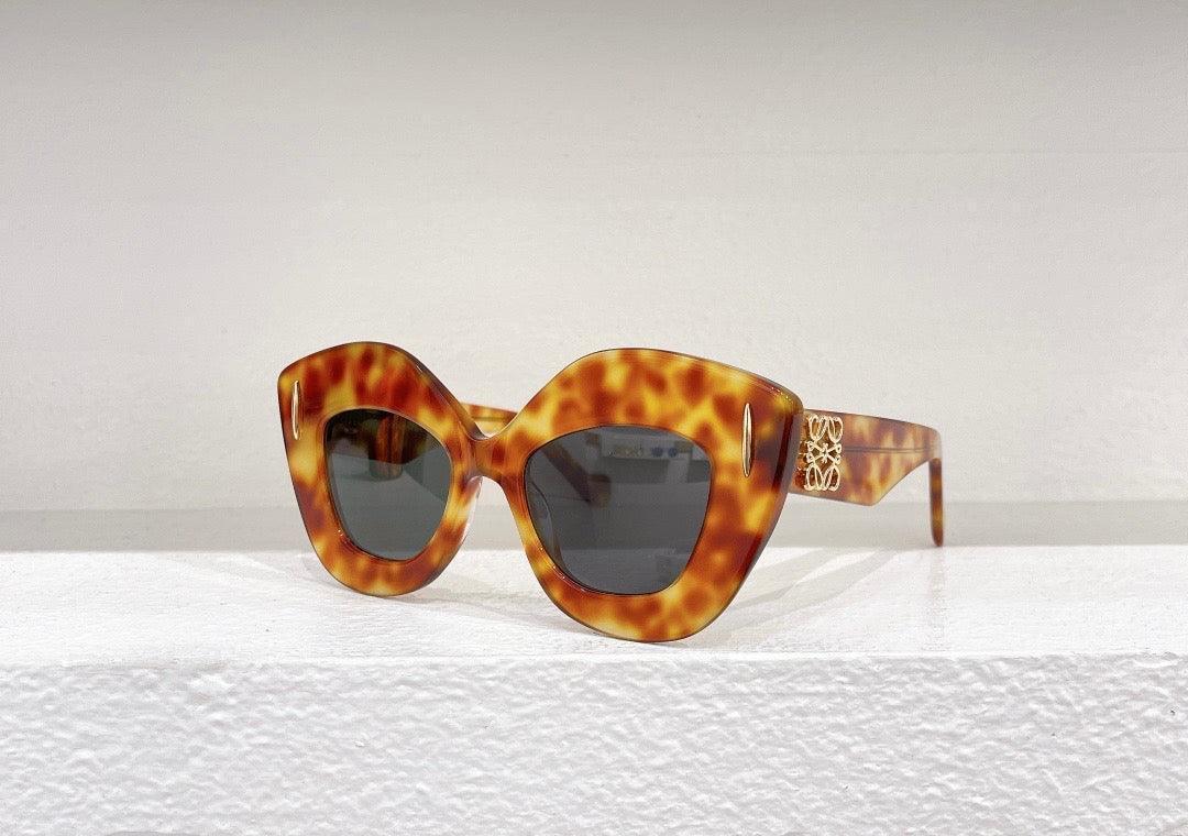 LOEWE Butterfly Inflated Round-Frame Acetate  40127 Sunglasses ✨