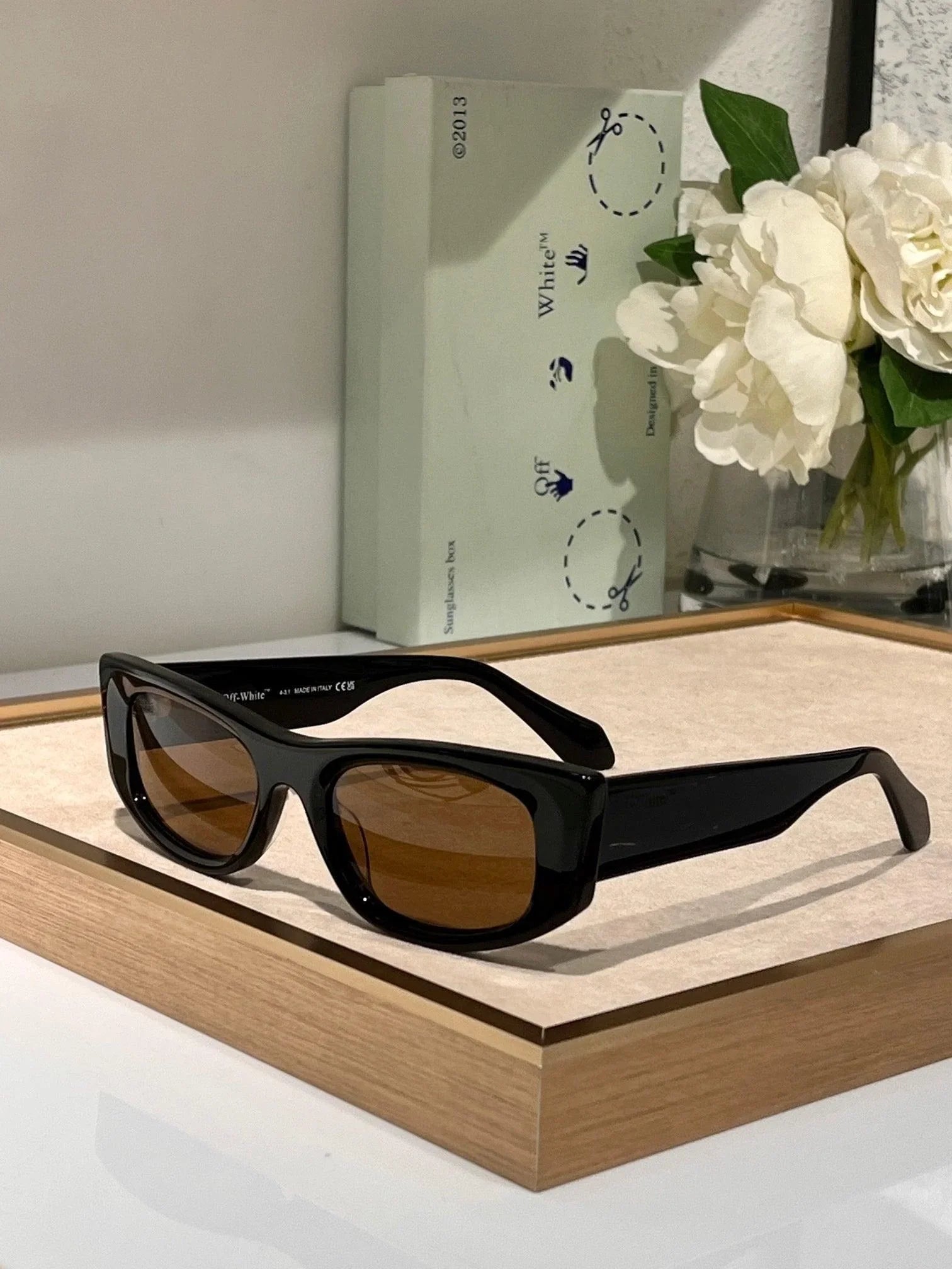 OFF-WHITE! 1090F Women's Sunglasses ✨