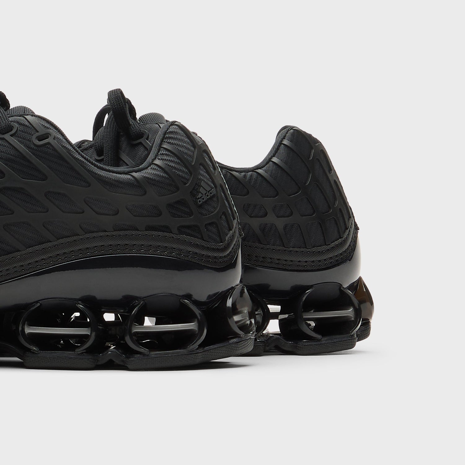 adidas Megaride F50 - Core Black / Iron Metallic