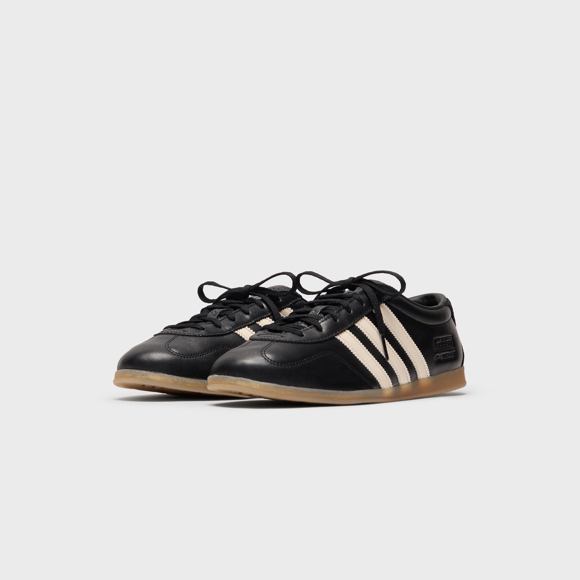 adidas WMNS Gazelle LO PRO - Core Black / Chalk White / Gum