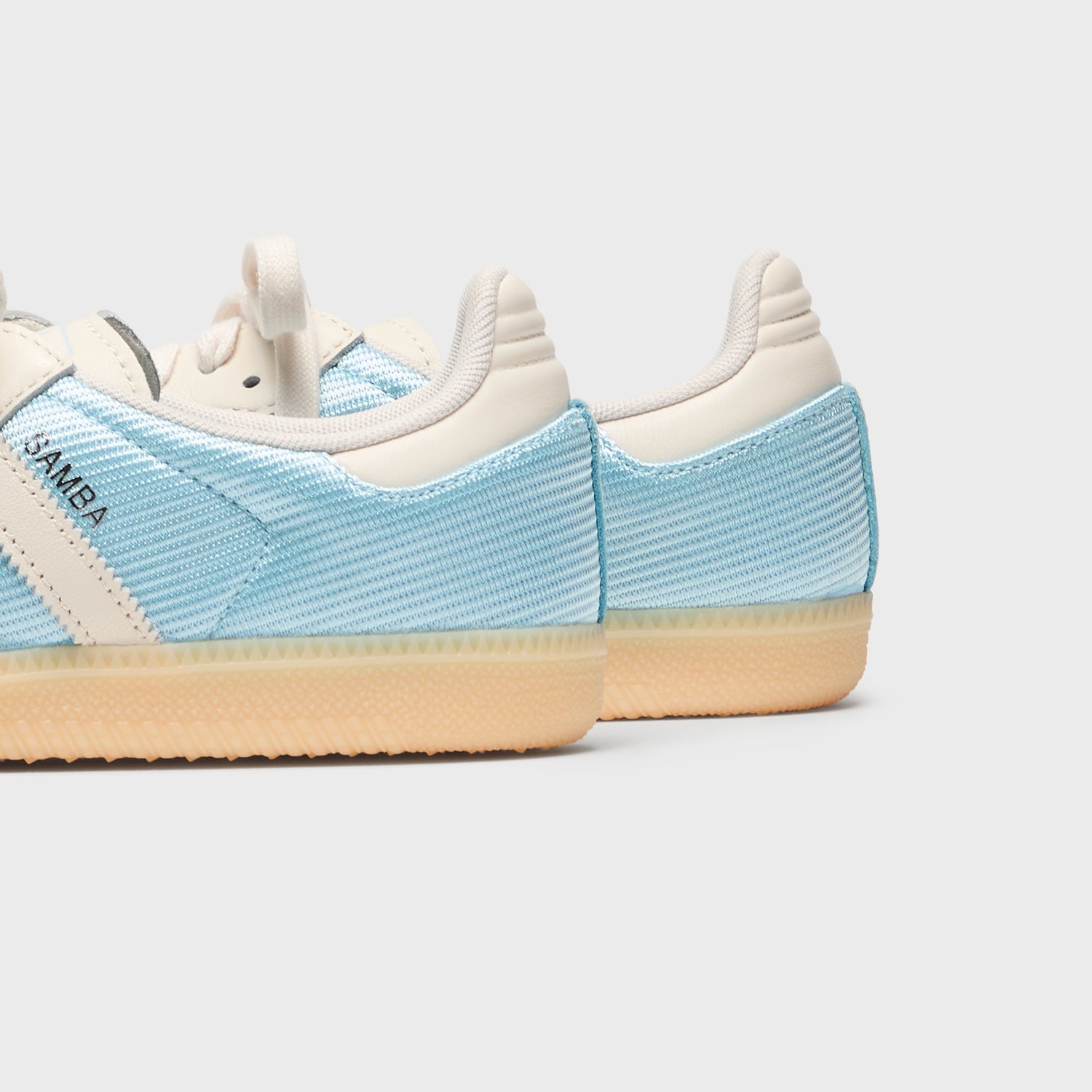 adidas Samba OG - Icey Blue / Chalk White / Sand Strata